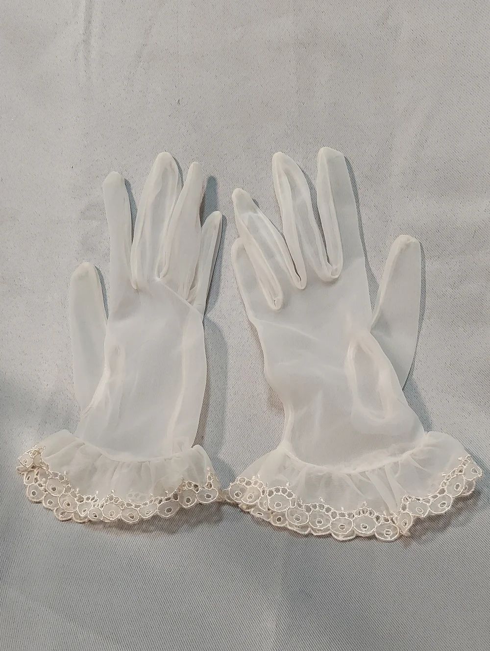 Vintage Gloves, Ivory White, Nylon, Lacy Edge
